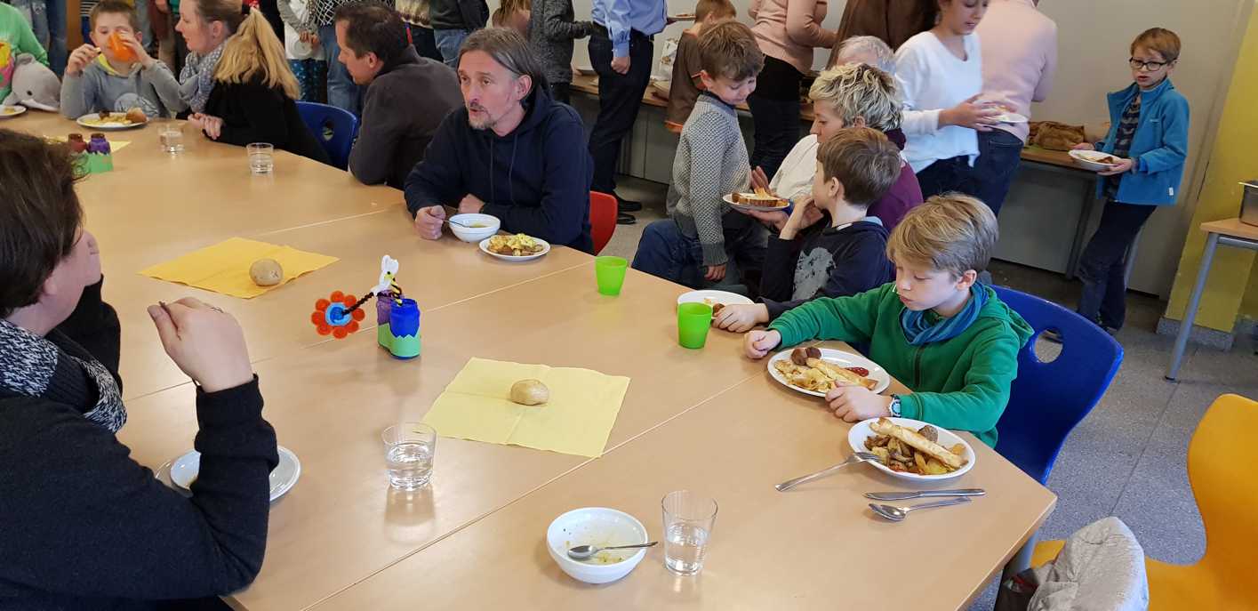 23.11.2018 Kartoffel Klassenfest152657 Kopie
