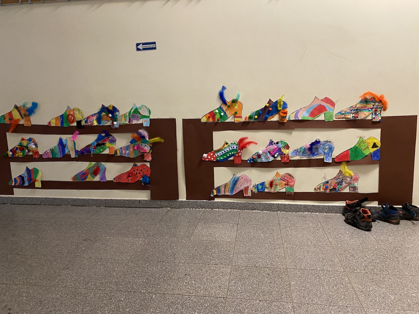 05.03.2021 Irma Schuhregal94 Kopie