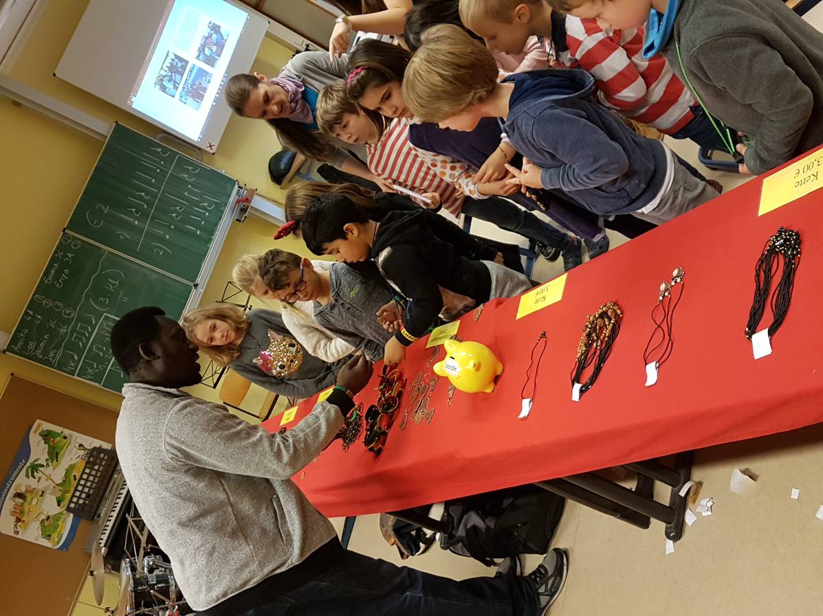 14.12.2017 Trommelbesuch aus Ghana104303 Kopie