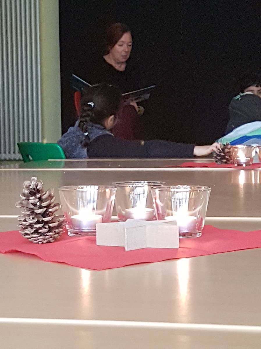 18.12.2017 Adventsstündchen der E Klassen103145 Kopie