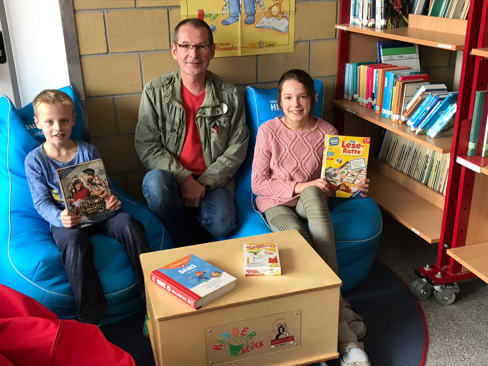 19.02.2019 Mentor Leseprogramm Bücherspende4 Kopie