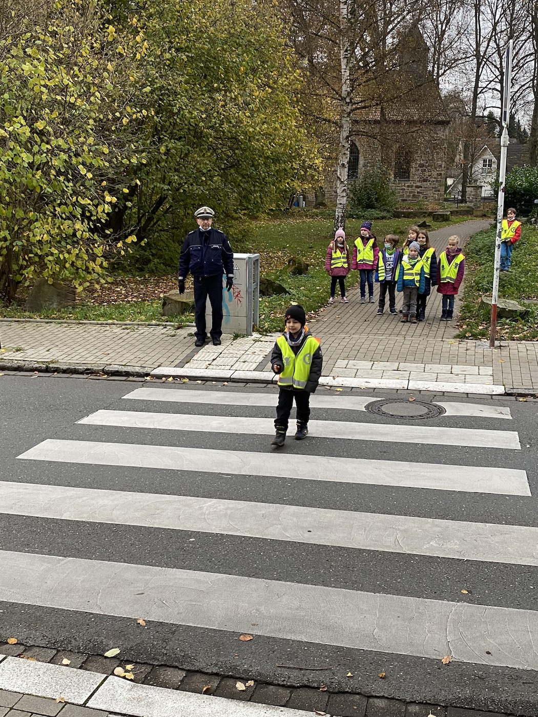 15.11.2021 Schulwegbegehung mit der Polizei548 Kopie