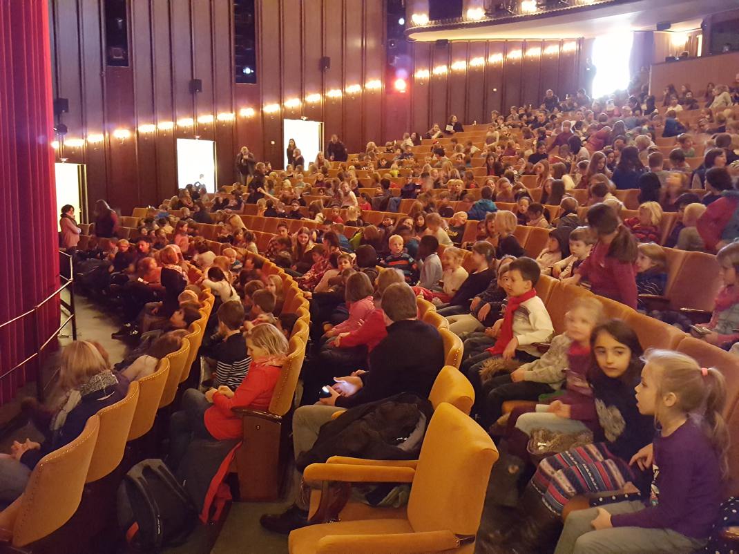 21.12.2016 Theaterbesuch SAMS105942 Kopie