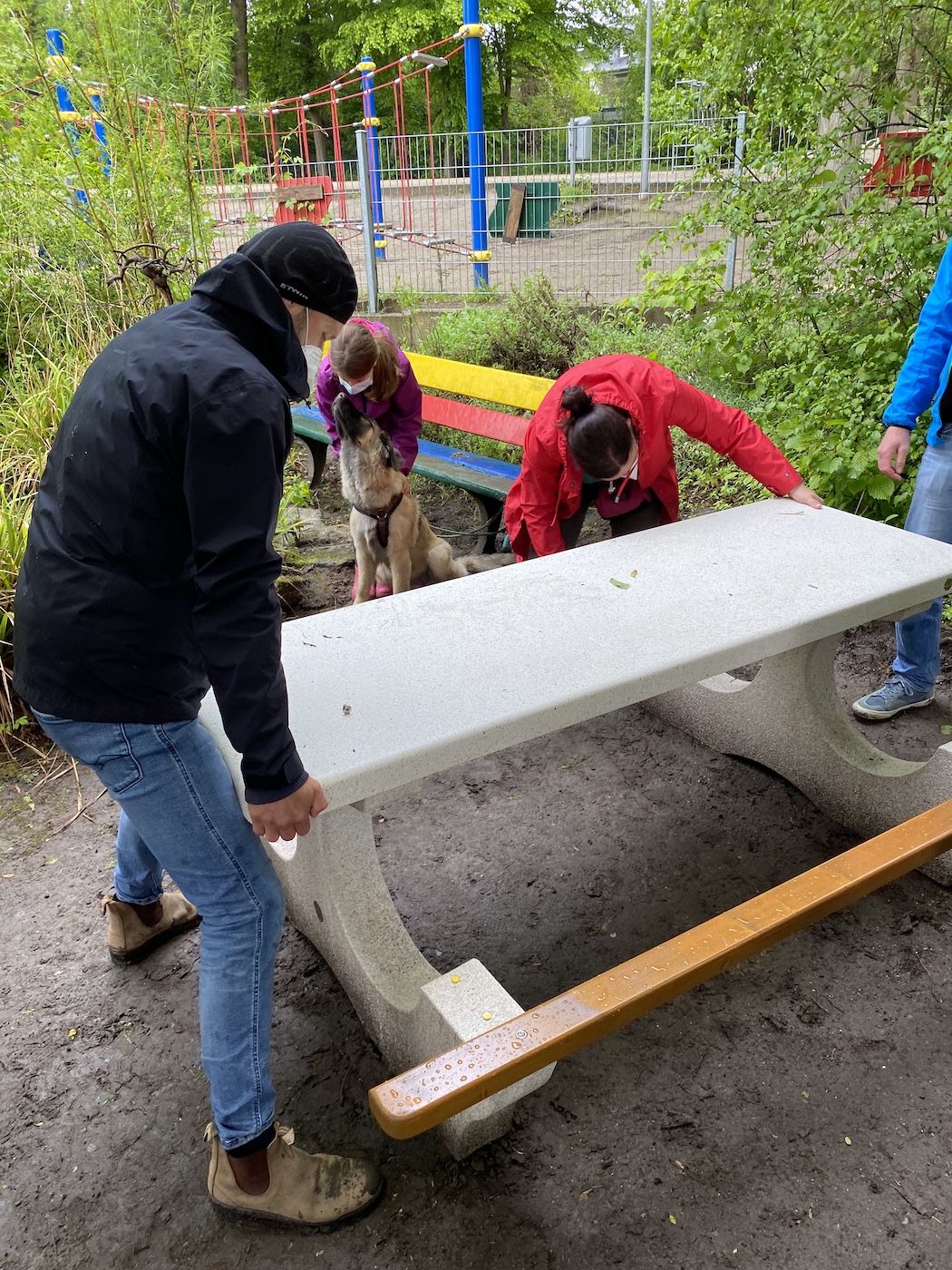 25.05.2021 Schulgarten Tisch Bank Kombination80 Kopie