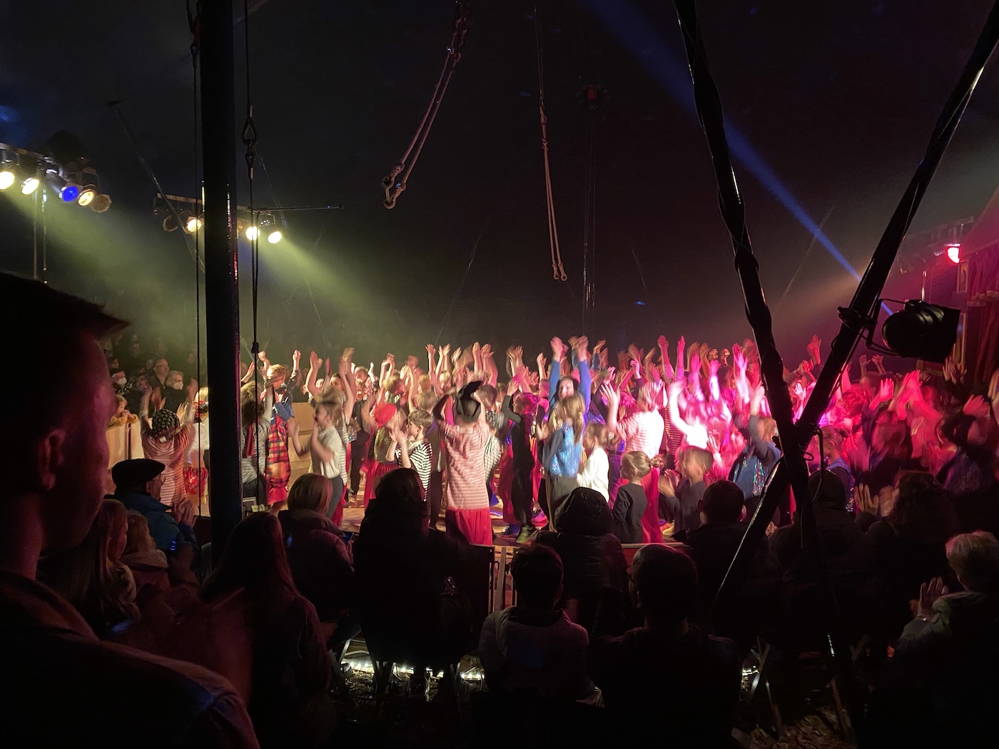 A7F4A5A2 3ECD 403E A9D7 79F7F4D5B07B