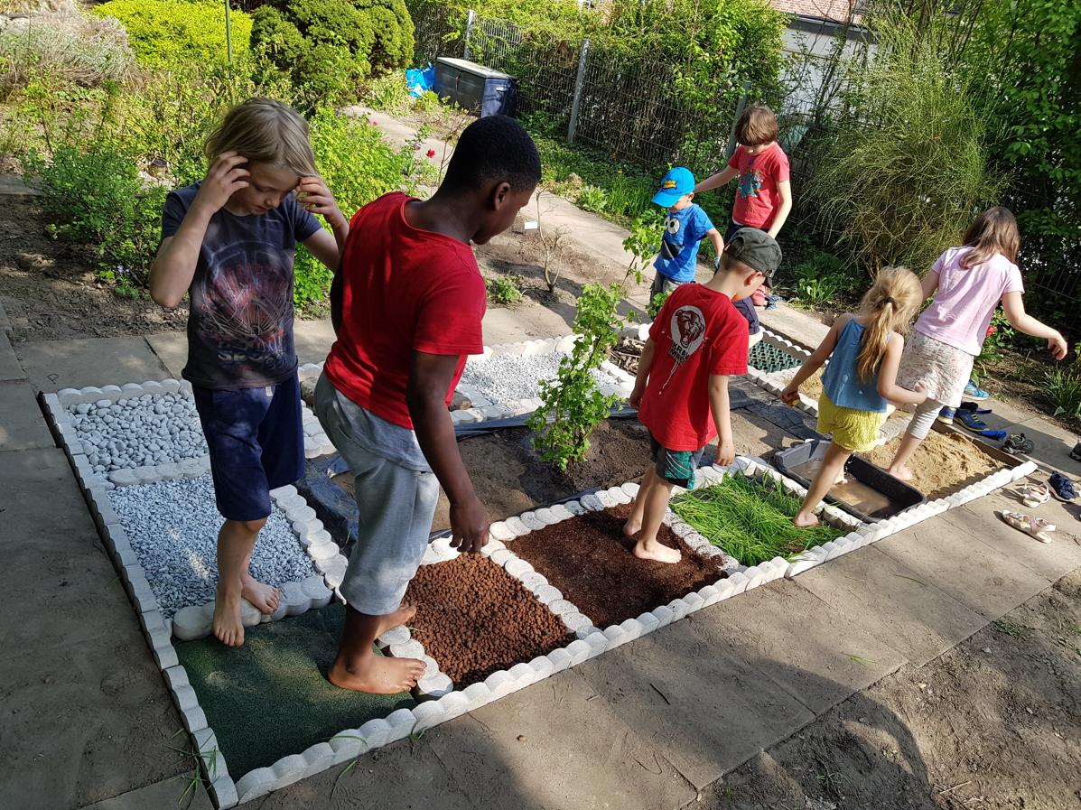 18.04.2018 Schulgarten Fühleweg160505 Kopie