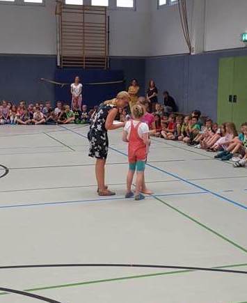 31.05.2017 Urkunden Bundesjugendspiele und Klassenfoto112048 Kopie